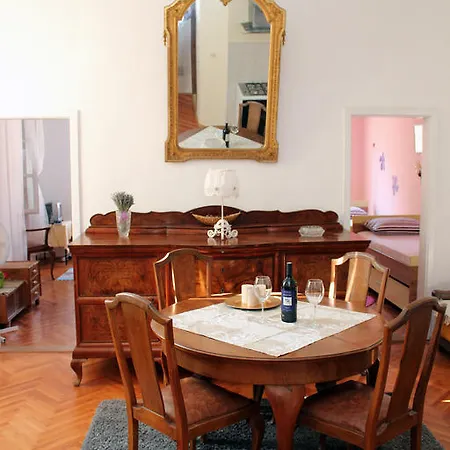 Guest house Green Garden 3*